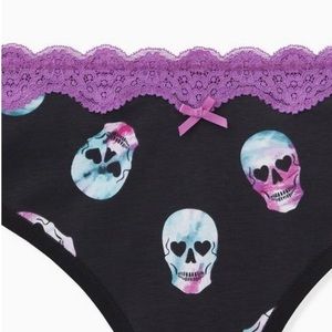 NWT - TORRID Black Rave Skull thong - plus size
